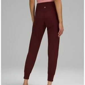 Size 6 Lulu lemon align joggers in red merlot